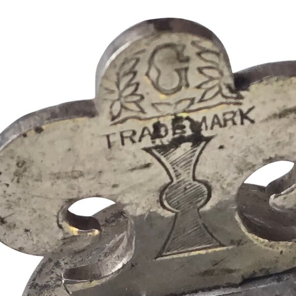 Vintage Fleur De Lis Metal Bottle Stopper Canteen Water Bag Cap Antique Schrader - Picture 5 of 16